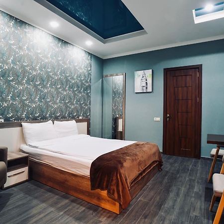 7 Rooms Hotel Tserovani Eksteriør bilde