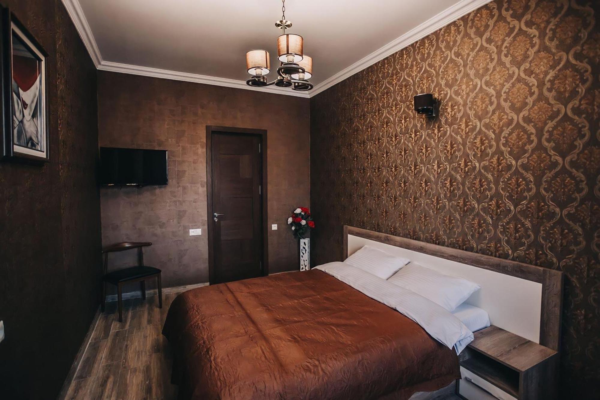 7 Rooms Hotel Tserovani Eksteriør bilde