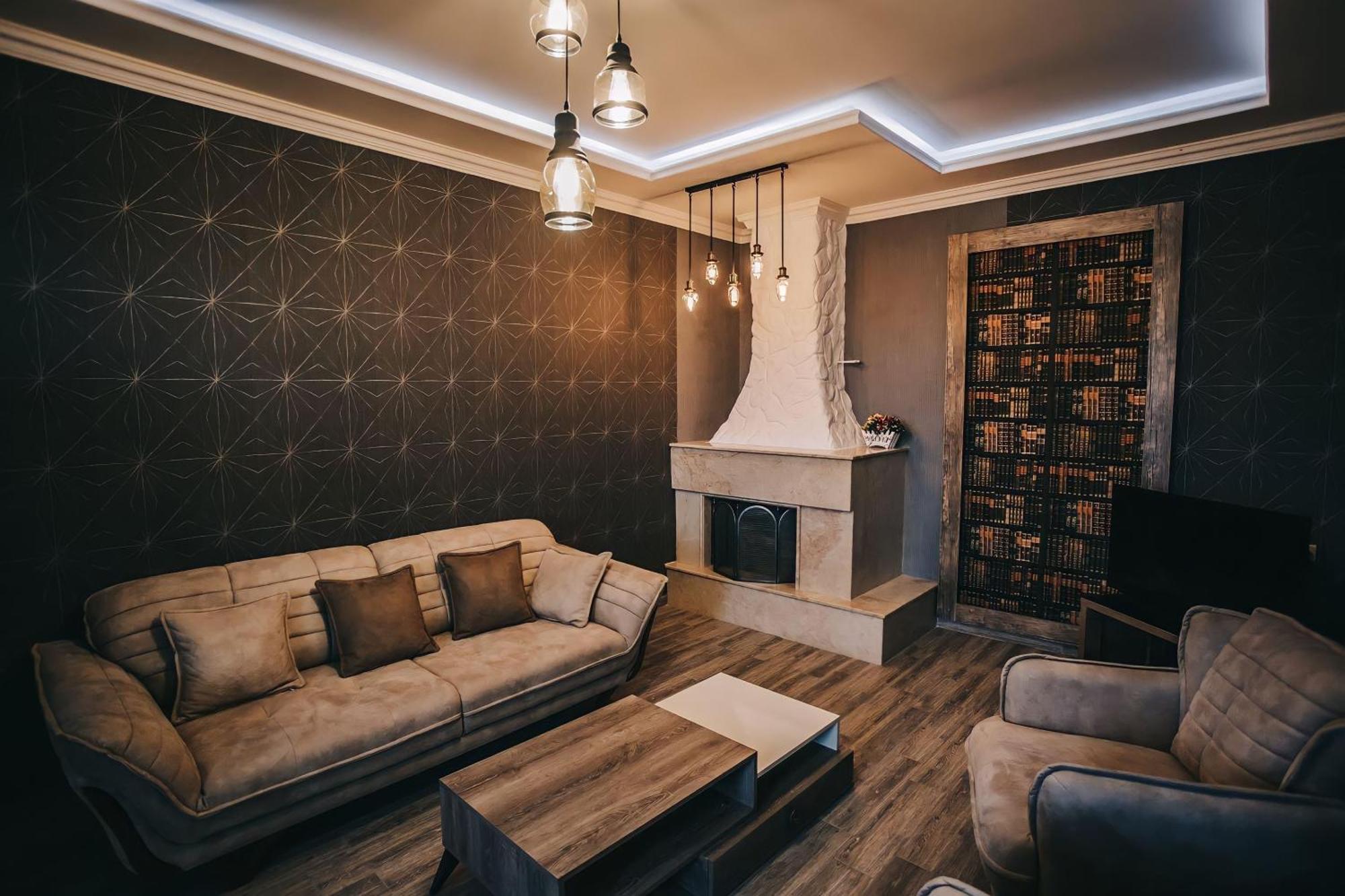 7 Rooms Hotel Tserovani Eksteriør bilde