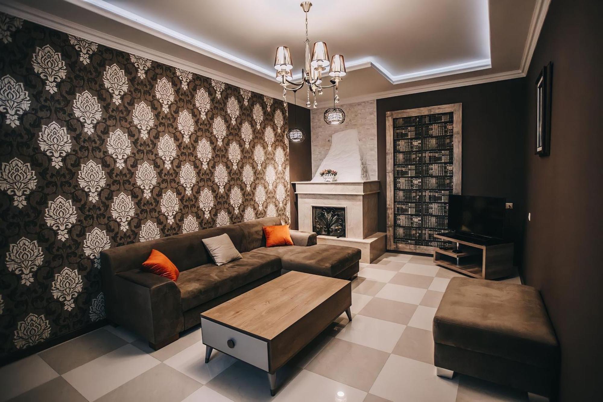 7 Rooms Hotel Tserovani Eksteriør bilde