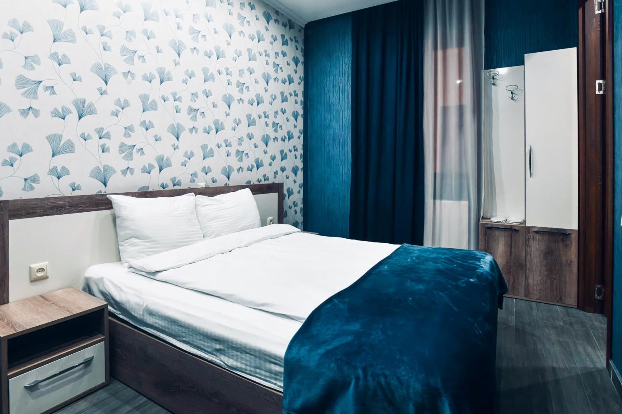 7 Rooms Hotel Tserovani Eksteriør bilde